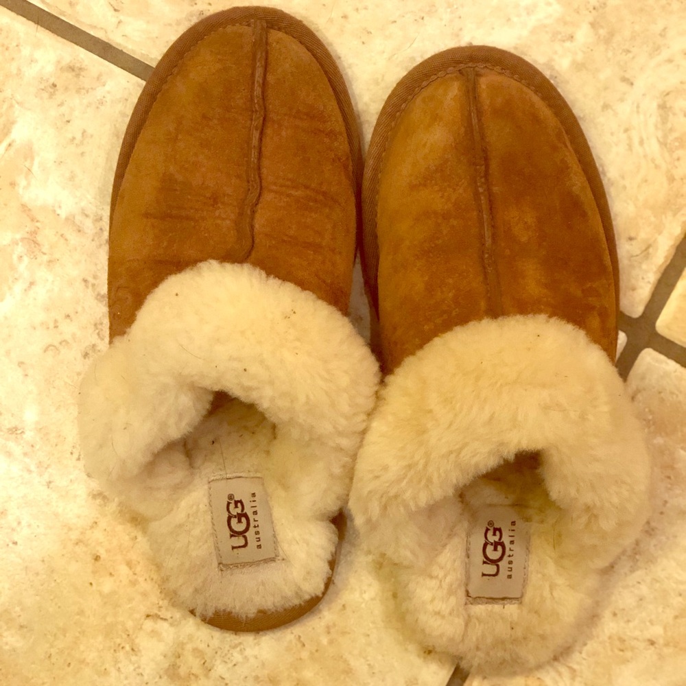 UGG Slip-on Slippers